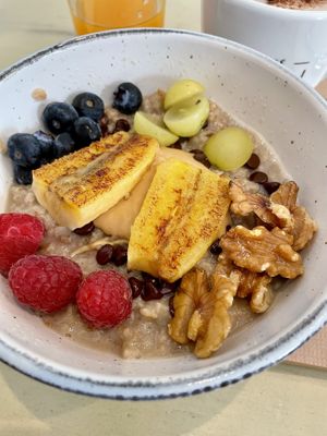 Porridgee  at La Aldea Cafe Bar in Conil De La Frontera