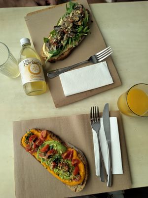 Caprase toast and hummus with mushrooms at La Aldea Cafe Bar in Conil De La Frontera