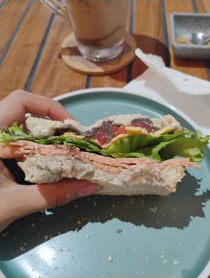 Sandwich (jamón, queso amarillo de soya, frijoles, jitomate y lechuga) at Santa Foodies in Mexico City