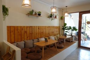 low seating area downstairs at Kia Ora Café in Koh Phangan
