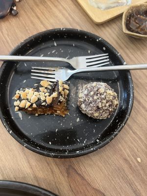 snickers bar and praline  at Kia Ora Café in Koh Phangan