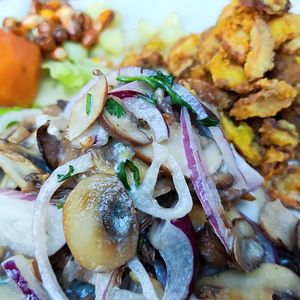 Ceviche de abacate e cogumelos
.
Marinado de limão e especiarias tipicamente peruano
 at Simbiose in Lisbon