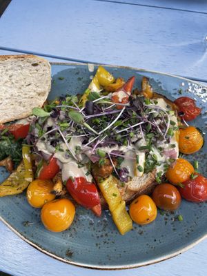 vegane Stulle  at Klara in Hanau