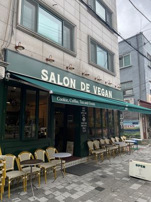   at Salon de Vegan in Seoul