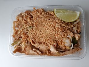 Pad thai at Lemon Grass in Helsinki