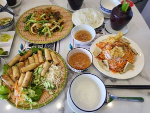 Hue noodle soup with lemon tea at Cô Phương Úc Châu in Ho Chi Minh City