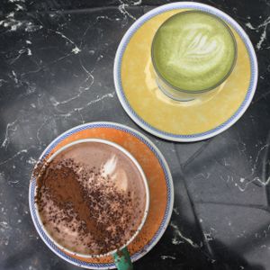Delicious hot chocolate & matcha latte 💚 at The Gallery Cafe in East London