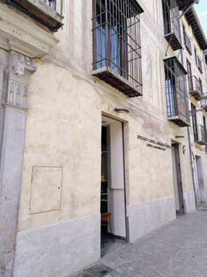 Entrance at Oteiza Coffee in Granada