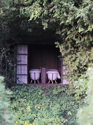 Wellness für Zwei - Bad mit Blick ins Kornfeld at  DREIerlei in Syke