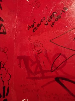 El baño de chicas #Veganuary at Zombie Bar in Madrid