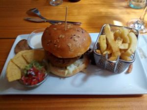 'La vegana' burger at Zombie Bar in Madrid