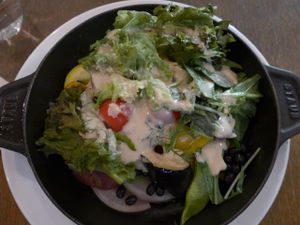 Vegeholic with tahini sauce at Pure Cafe in Tokyo