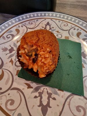 Vegan at Munnu Arancinu in Catania