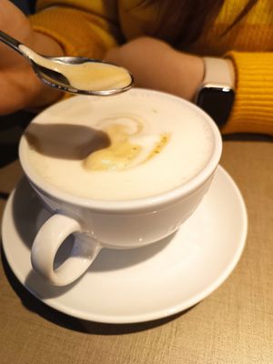 Cappuccino at Katzentempel in Cologne