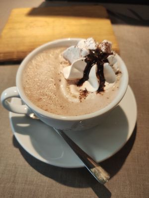 Heiße Schokolade at Katzentempel in Cologne