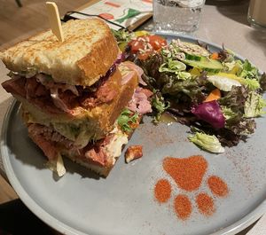 Special: Steak it Easy Sandwich (04/25)  at Katzentempel in Cologne