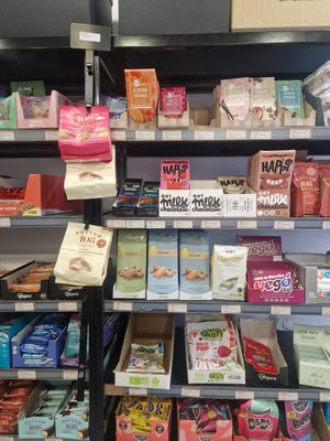 Plein de choix au rayon sucré ! at Aujourd'hui Demain Concept Store in Paris