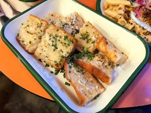 Garlic bread that wasn't really garlicky at Aujourd'hui Demain Concept Store in Paris