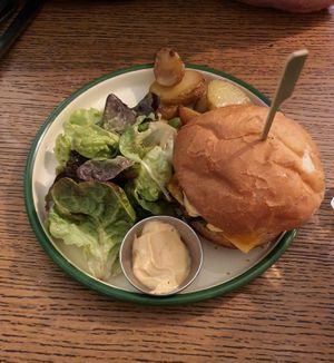 Burger at Aujourd'hui Demain Concept Store in Paris