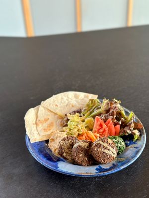 Falafel plate at Maenota  in Kyoto