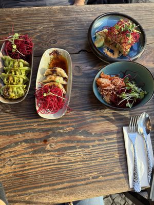 Verschiedene Vorspeisen   at Golden Ginkgo  in Berlin