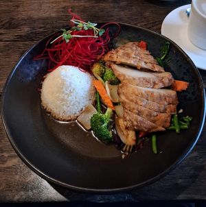 Spicy duck at Golden Ginkgo  in Berlin