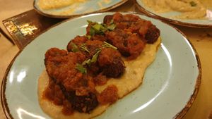 Meatballs at Los V in Athens