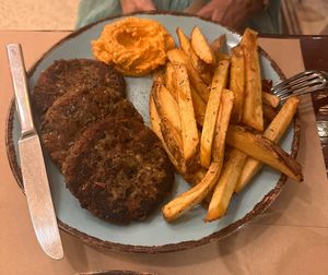 Aubergine patties and potatoes   at Los V in Athens