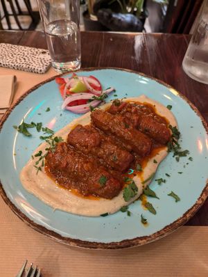 Soutzukakia with eggplant sauce at Los V in Athens