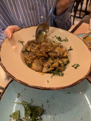 Fried Mushrooms at Los V in Athens