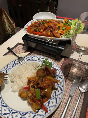 V027 Hühnerfleisch mit dunkler Soße und Gemüse   at Siam Thai Restaurant in Hannover