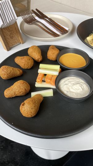 Alitas  at Gusto Creciente  in Lima