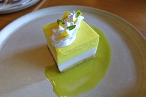 Lime and turmeric bar at Gusto Creciente  in Lima