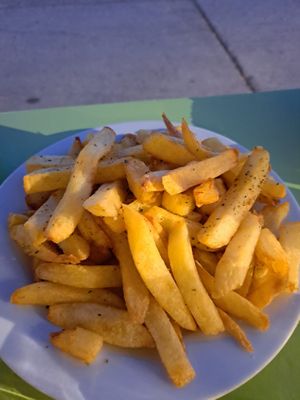 Patatine fritte fresche at Youkali in Amorgos