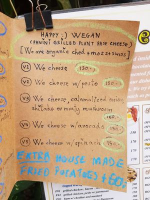 😋 at Firefly in Pai