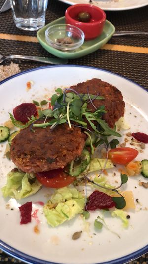 Hamburguesas de mijo y lentejas   at Masala Natural in Burgos