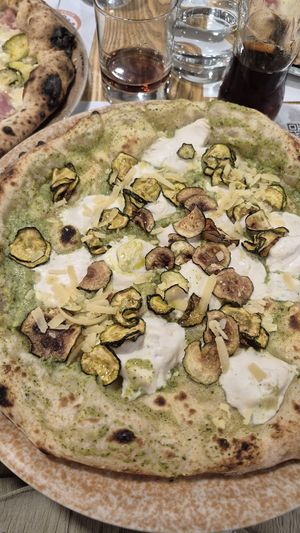 Pizza "nerano veg" at Sunrise Pizza in Caserta