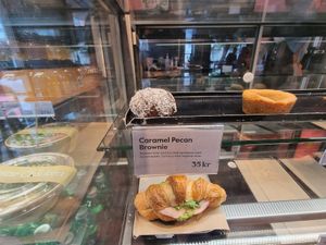 Chocolate ball and caramel mini cookie at Espresso House in Vejle