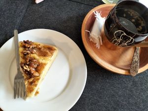 Apfel-Walnuss-Kuchen at Taste of Ceylon in Goch