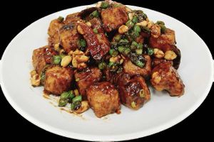 Kung Pao Tofu at Cisu Vegan House in Hanover