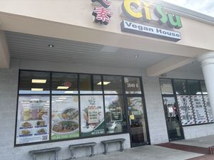 Outside   at Cisu Vegan House in Hanover