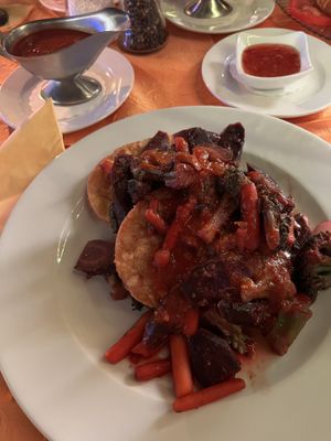 Rösti mit Gemüse und Tomatensoße  at Das Kartoffelhaus in Spaichingen