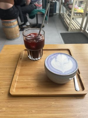   at MelKafé in Brussels