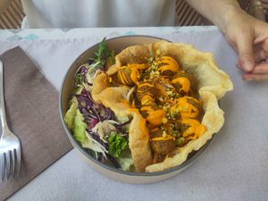 Homemade falafel on a fried bread and seasonal salad at Ponte Porton in Groznjan