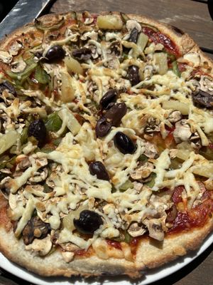 Vegetarian pizza no onion   at Jojoes in Bendigo