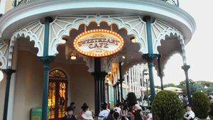  at Disneyland - Sweetheart Cafe in Chiba
