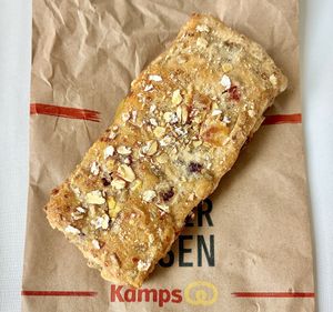 Seasonal fanblock   at Kamps - Konrad-Adenauer-Platz in Dusseldorf