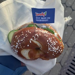 "frische lauge" veganuary special 2,99€ at Kamps - Konrad-Adenauer-Platz in Dusseldorf