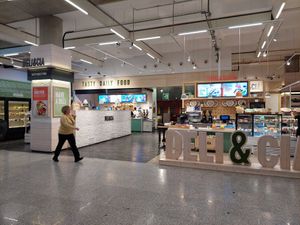 Location after security check at PMI - Deli Y Cia in Mallorca