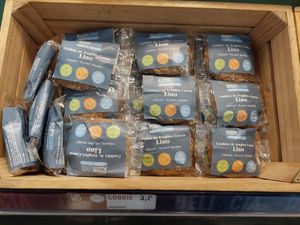 Plant-based cookies at PMI - Deli Y Cia in Mallorca